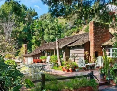 Ariana Grande kupiła uroczy domek w Kalifornii. Malownicza jest też okolica