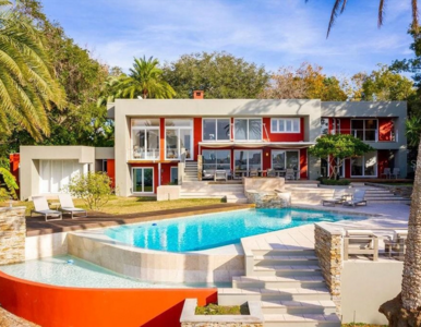 John Travolta sprzedał swój luksusowy dom na Florydzie. Tak mieszkał aktor